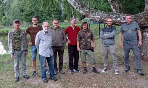 Od lewej Michał Brodacki, Michał Gałan, Seweryn Grobelny, Jakub Błędowski, Tomasz Pietrzak, Marcin Kutera, Paweł Radzikowski i Ryszard Orzechowski.jpg